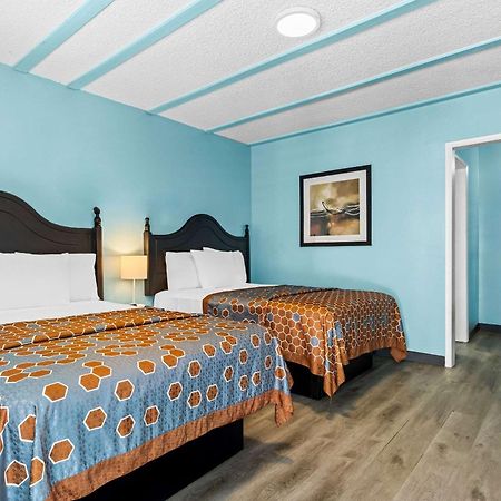 Rodeway Inn & Suites North Hollywood Burbank Airport - Universal Area Los Angeles Ngoại thất bức ảnh