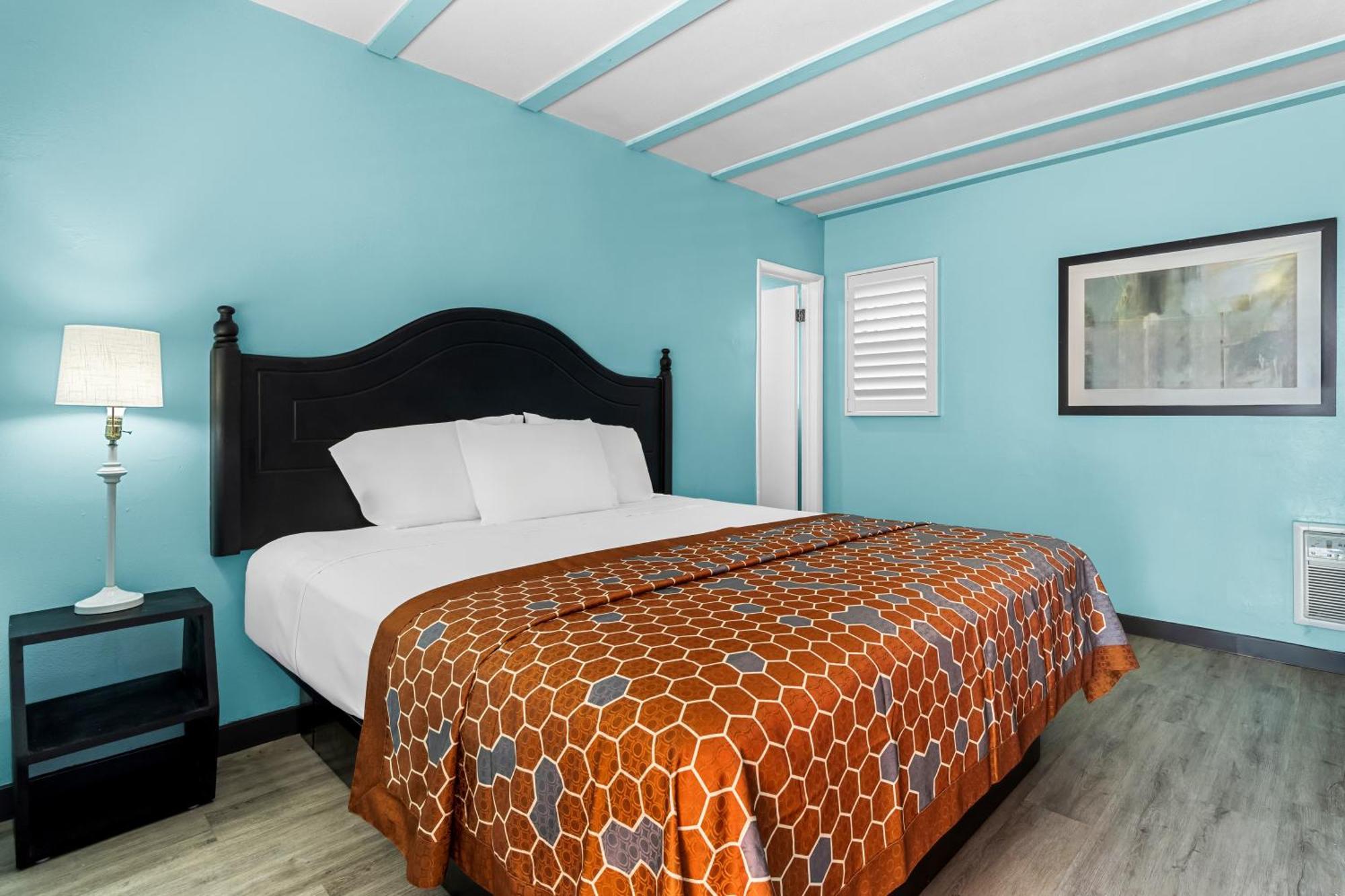 Rodeway Inn & Suites North Hollywood Burbank Airport - Universal Area Los Angeles Ngoại thất bức ảnh