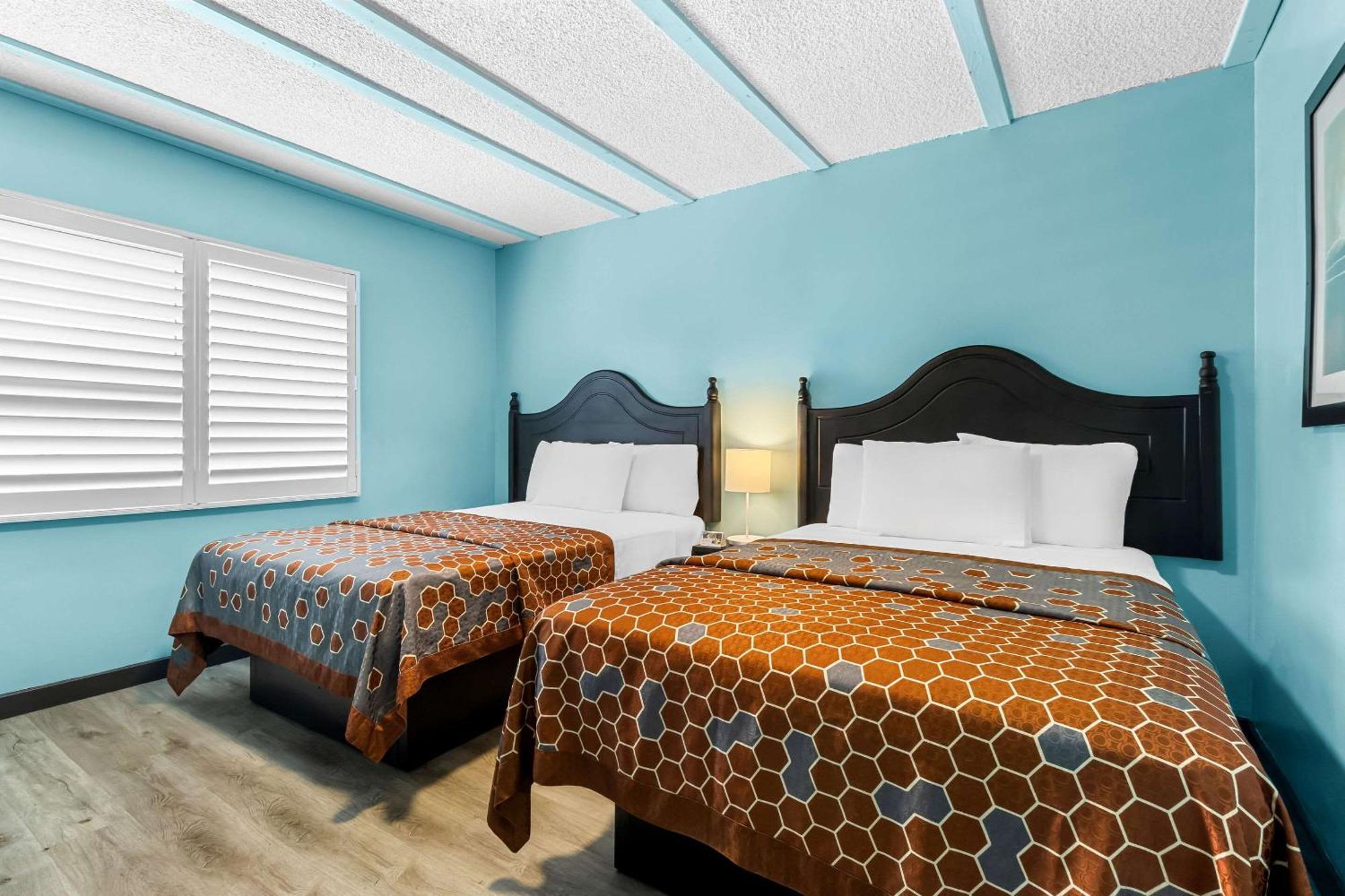 Rodeway Inn & Suites North Hollywood Burbank Airport - Universal Area Los Angeles Ngoại thất bức ảnh
