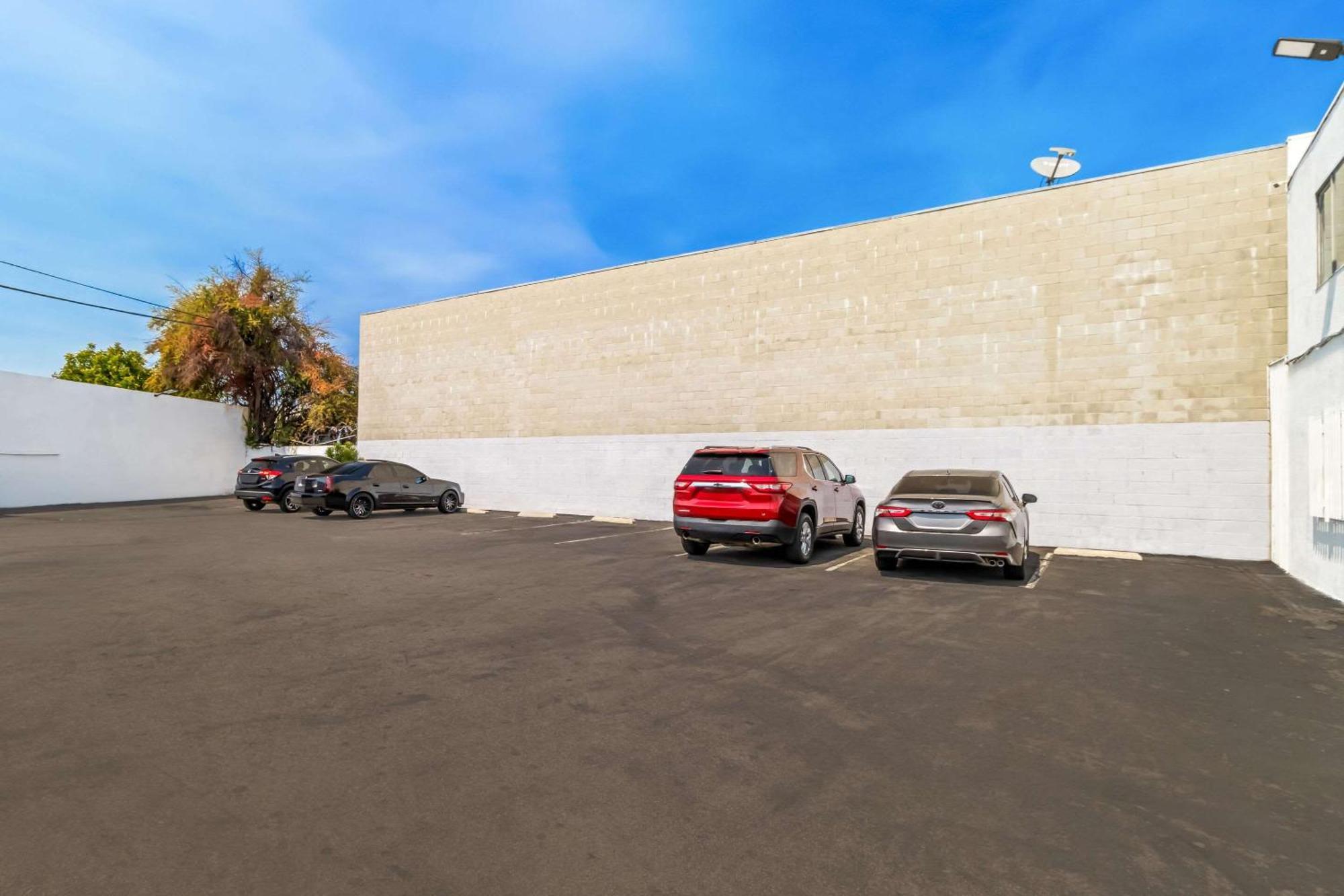 Rodeway Inn & Suites North Hollywood Burbank Airport - Universal Area Los Angeles Ngoại thất bức ảnh