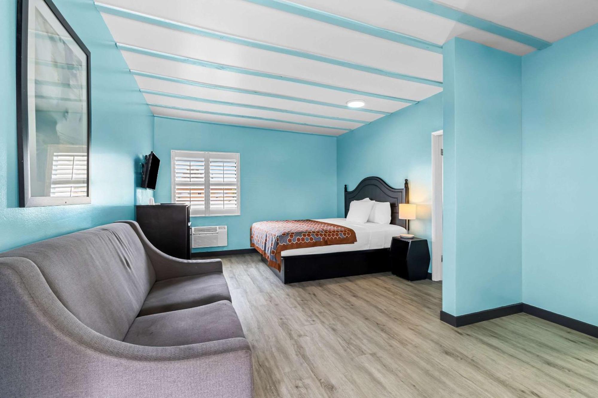 Rodeway Inn & Suites North Hollywood Burbank Airport - Universal Area Los Angeles Ngoại thất bức ảnh